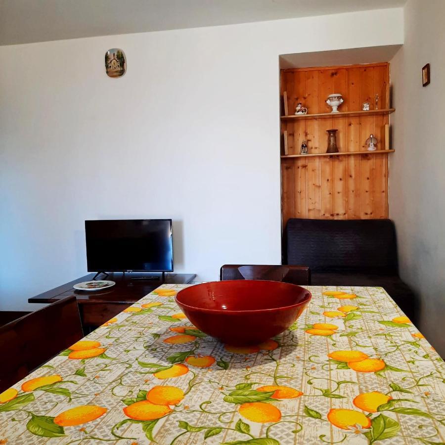 La Capanna Apartment Margno ภายนอก รูปภาพ